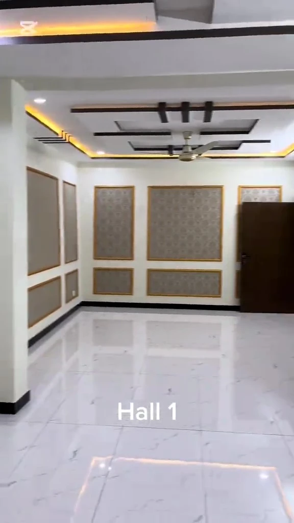 4 Storey House for Sale in B-17 – frame at 0m18s (convert.io)