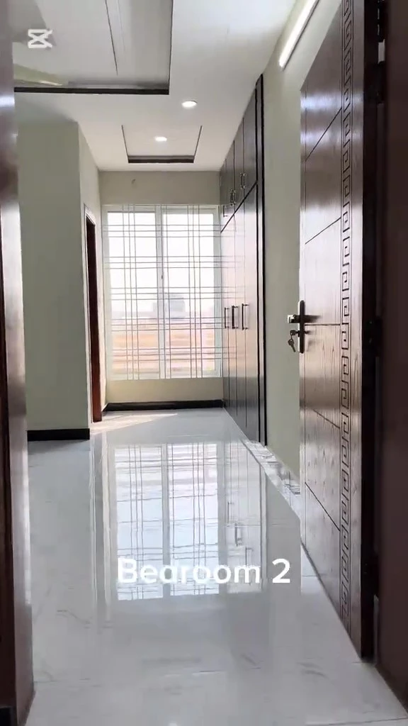 4 Storey House for Sale in B-17 – frame at 0m40s (convert.io)