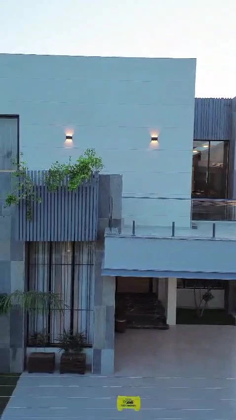 WhatsApp Video 2025-10-17 at 22.56.09_0e1fa043 – frame at 0m11s (convert.io)