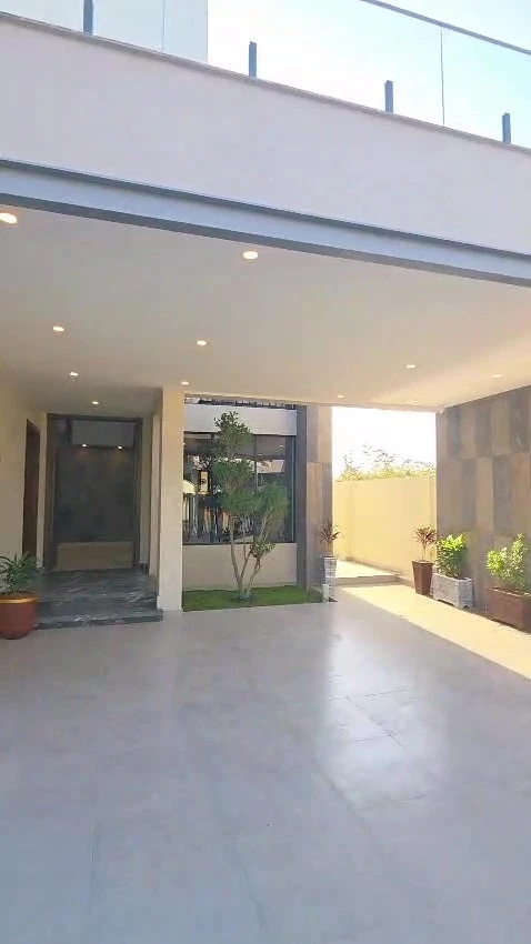 WhatsApp Video 2025-10-17 at 22.56.09_0e1fa043 – frame at 0m16s (convert.io)