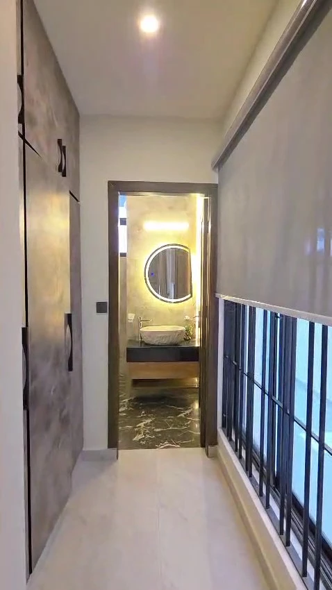 WhatsApp Video 2025-10-17 at 22.56.09_0e1fa043 – frame at 0m53s (convert.io)