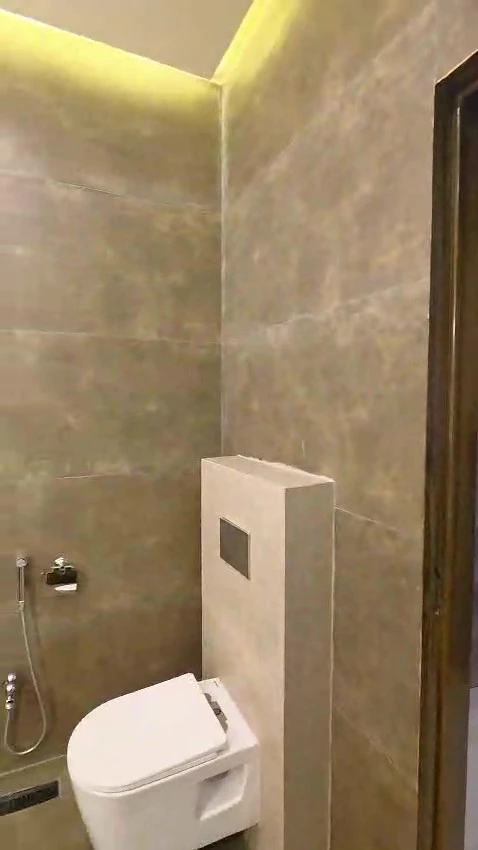 WhatsApp Video 2025-10-17 at 22.56.09_0e1fa043 – frame at 1m22s (convert.io)