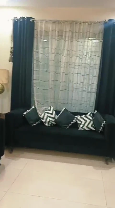 WhatsApp Video 2025-10-30 at 20.42.22_7a176926 – frame at 0m35s (convert.io)