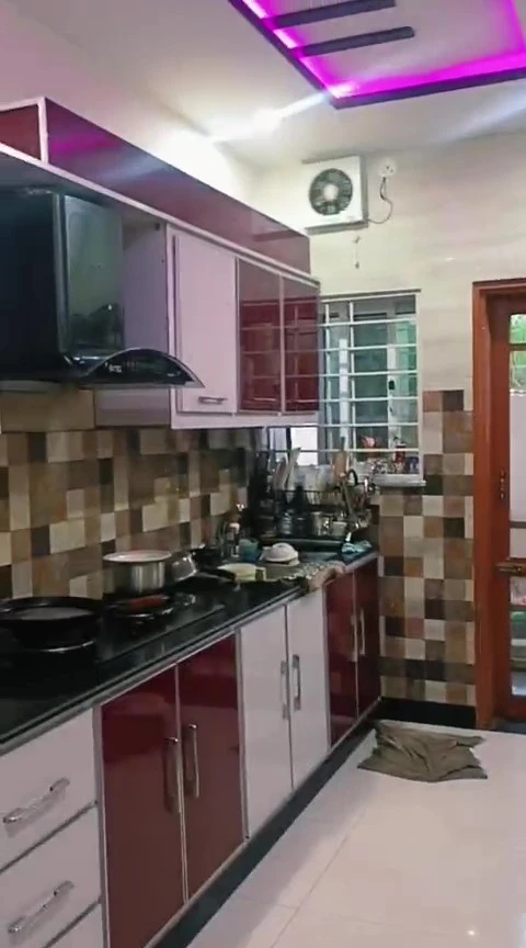 WhatsApp Video 2025-10-30 at 20.42.22_7a176926 – frame at 1m19s (convert.io)