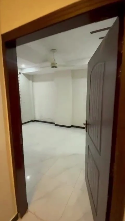 WhatsApp Video 2026-03-27 at 9.39.08 PM – frame at 0m14s (convert.io)