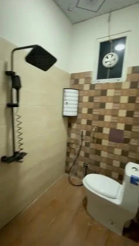 WhatsApp Video 2026-03-27 at 9.39.08 PM – frame at 0m33s (convert.io)