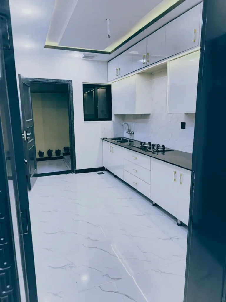 7 Marla House in E Block B-17 (5)